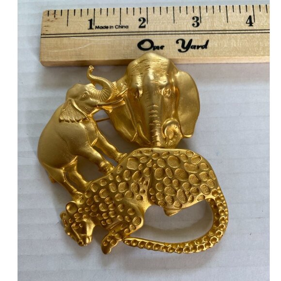 Elephant & Leopard Gold-Tone Metal Animal Brooch Pin - Picture 5 of 5